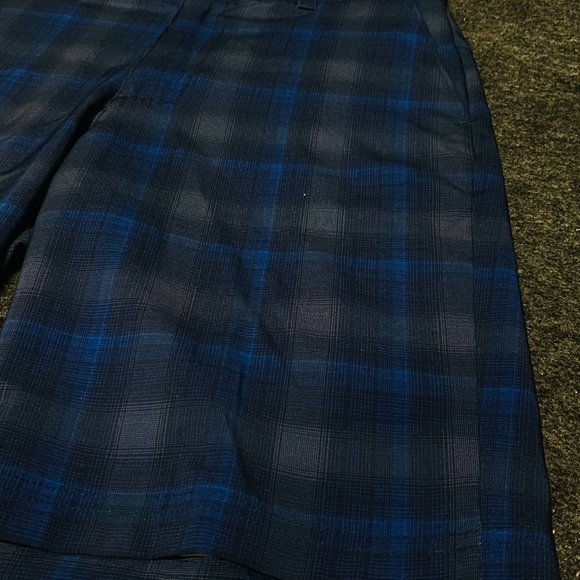 Ben Hogan Men's Printed Flat Front Shorts, Size 30 - Picture 3 of 5